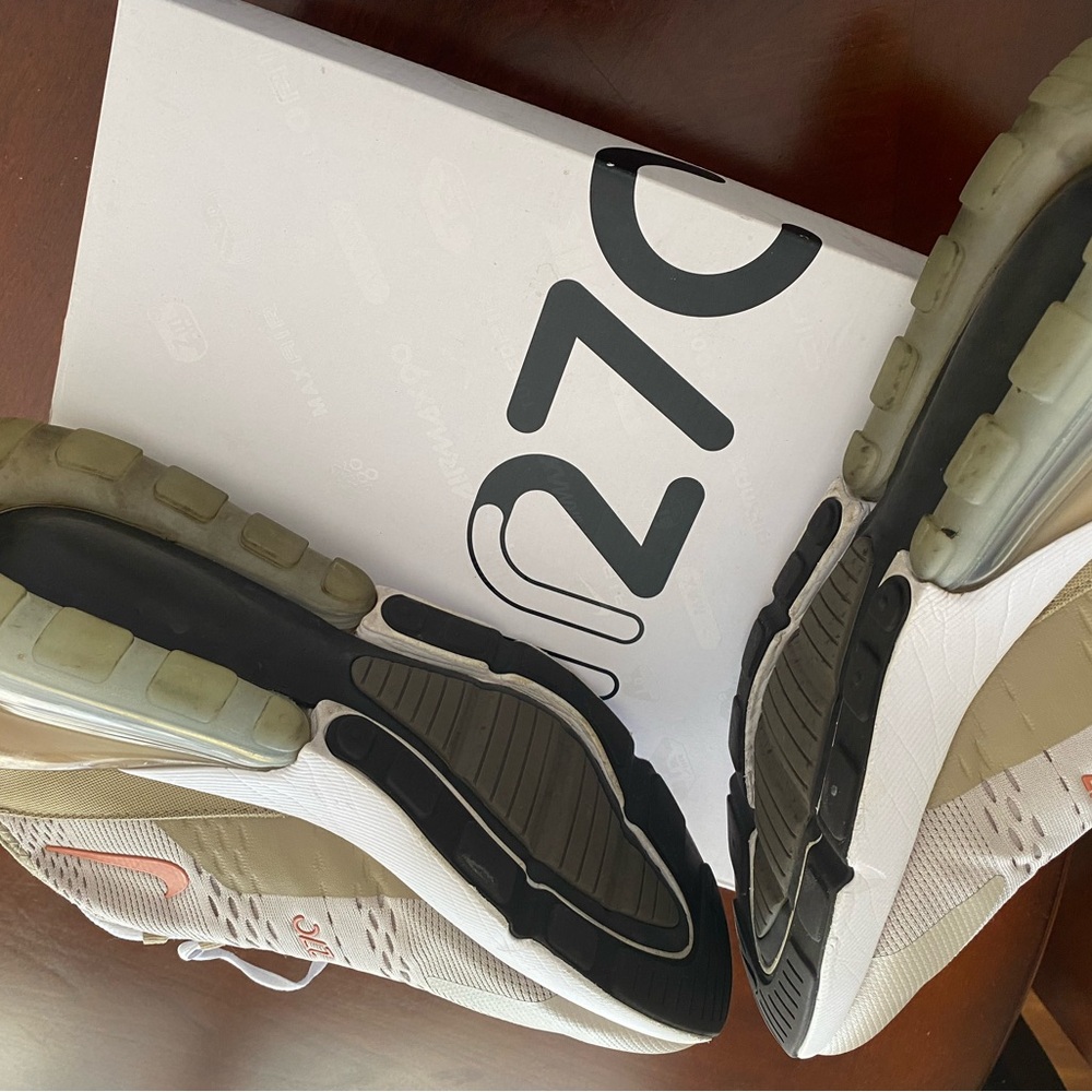 Nike Air Max 270 - Picture 5 of 7